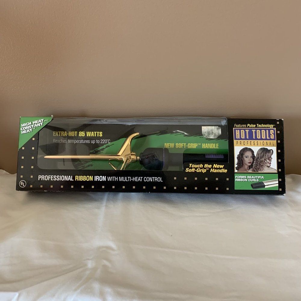 HOT TOOLS Professional Ribbon curling iron Model 1143R NEW
